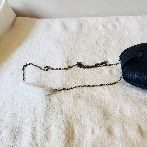 STUNNING Blue Straw Clutch w/Chain - Picture 8 of 8